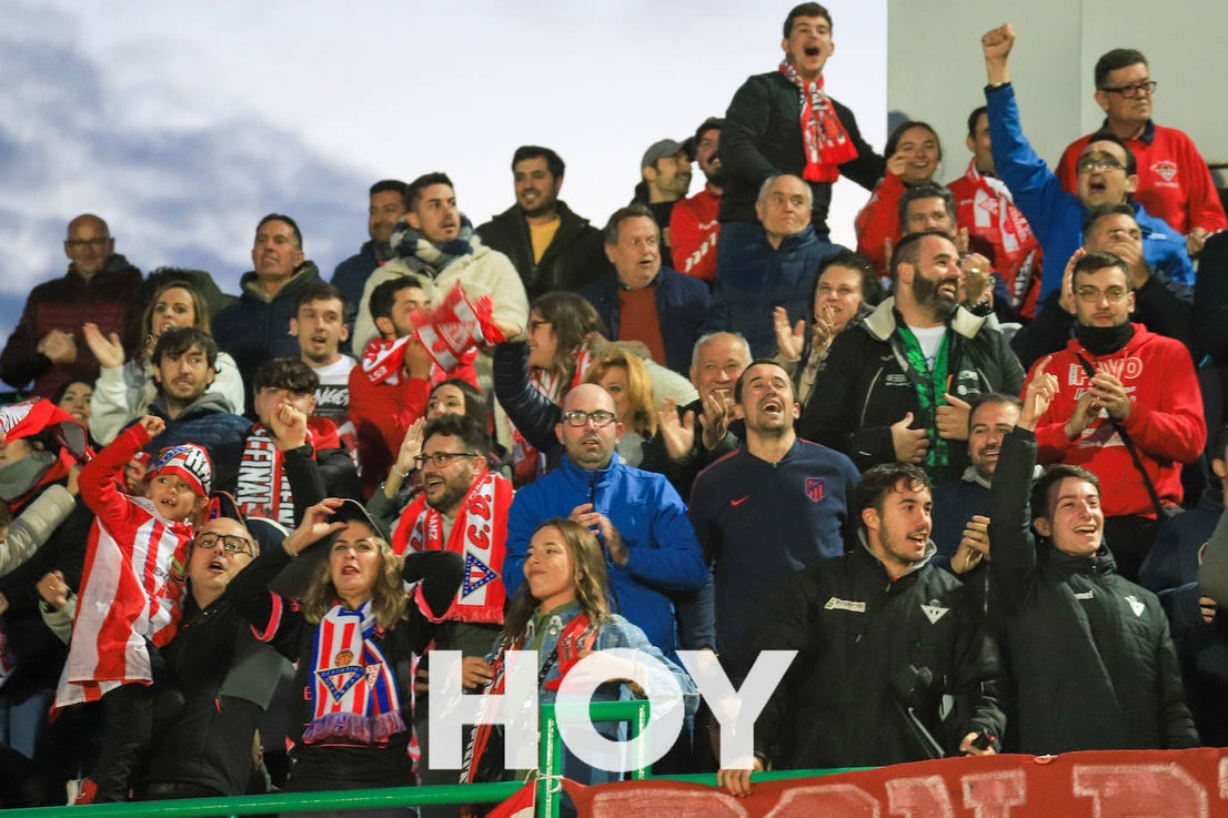 El Don Benito se llevó el derbi con un solitario gol de Pablo Rodríguez. 