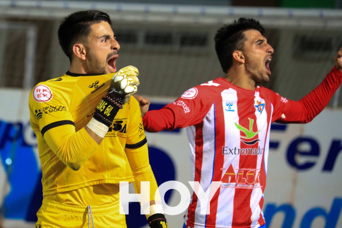 El Don Benito se llevó el derbi con un solitario gol de Pablo Rodríguez. 