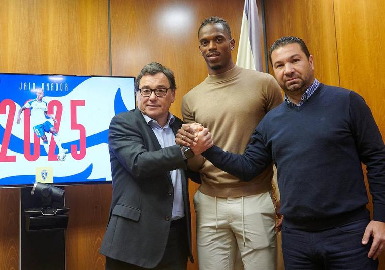 Jair Amador renueva con el Zaragoza hasta 2025