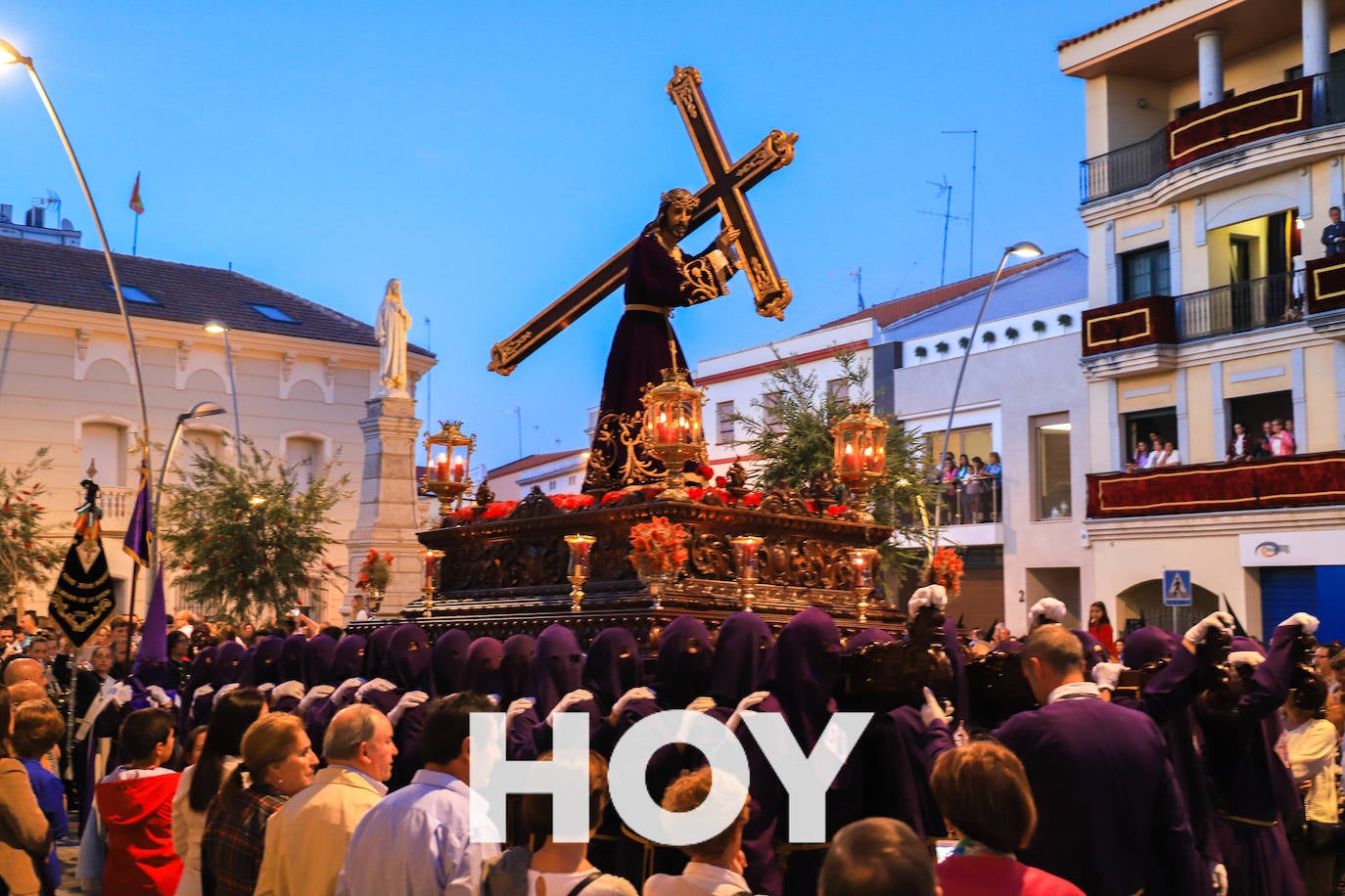 Villanueva arropa las procesiones de Semana Santa
