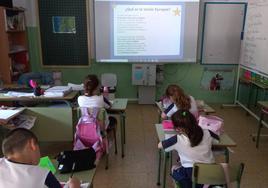Escolares en un aula del colegio San José.
