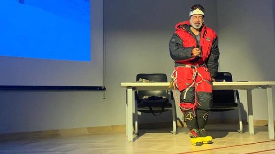 José Luis Pineda 'Josechu' presenta el libro de su última aventura