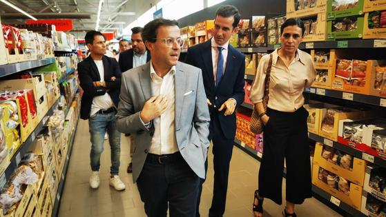 Aldi crea 15 empleos con su apertura en el parque comercial