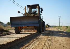El Ayuntamiento inicia el mantenimiento de los caminos agrícolas