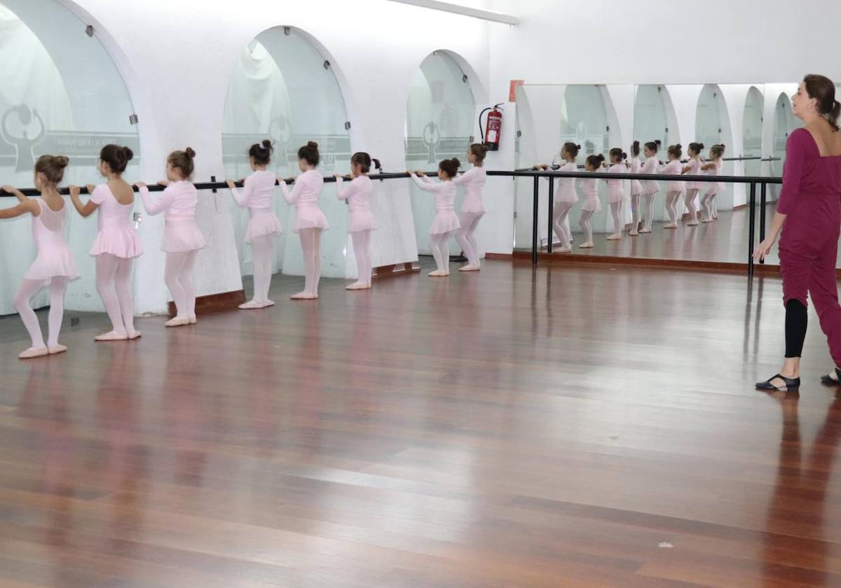 Las escuelas de cultura ofertan alrededor de 900 plazas
