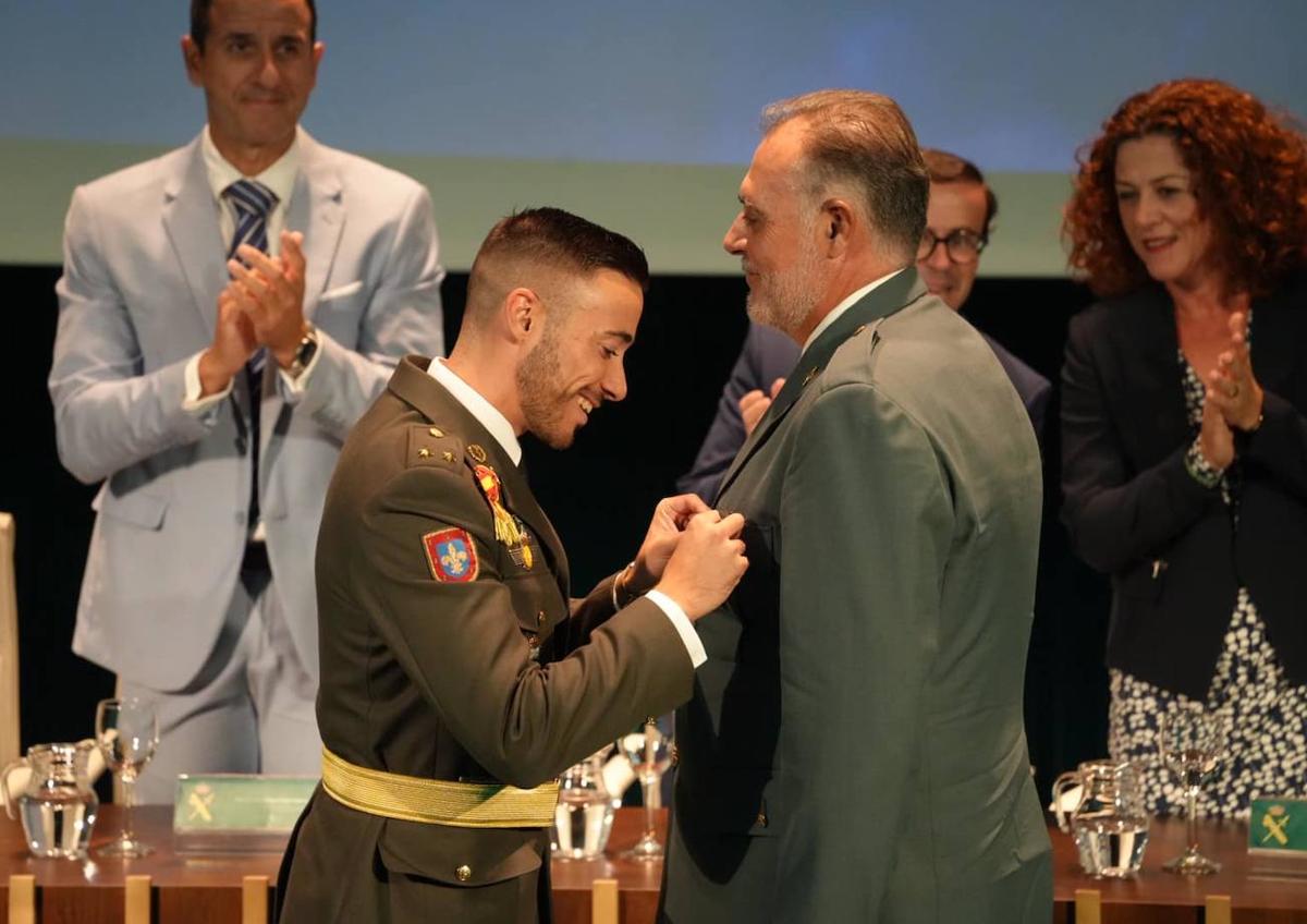 Imagen secundaria 1 - El barrio del Pilar termina hoy sus animadas fiestas