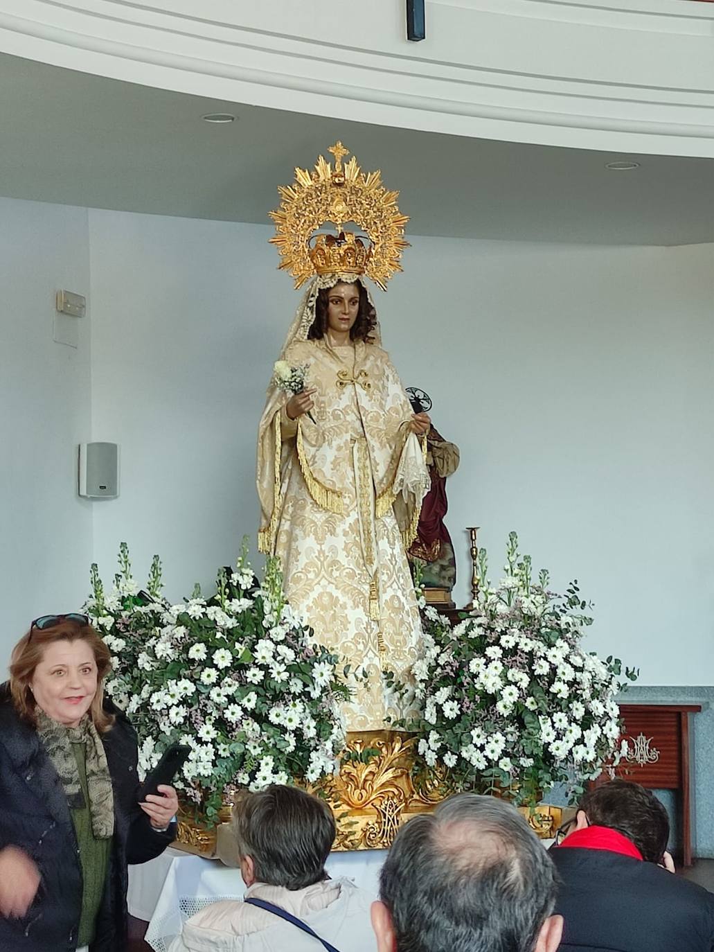 Cientos de villanovenses asistieron este sábado a la despedida en la ermita.
