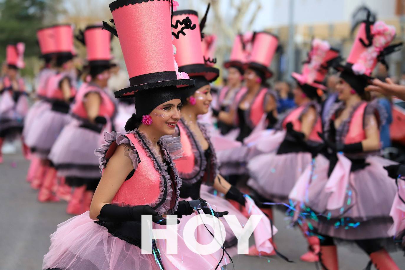 El desfile se celebró este sábado con final en la plaza de España. 