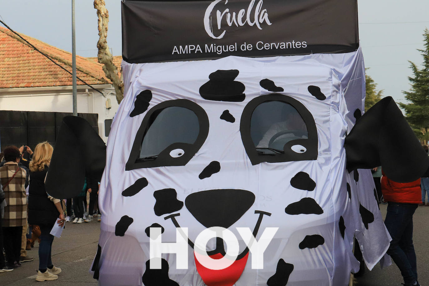 El desfile se celebró este sábado con final en la plaza de España. 