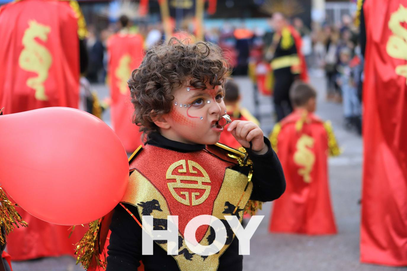 El desfile se celebró este sábado con final en la plaza de España. 