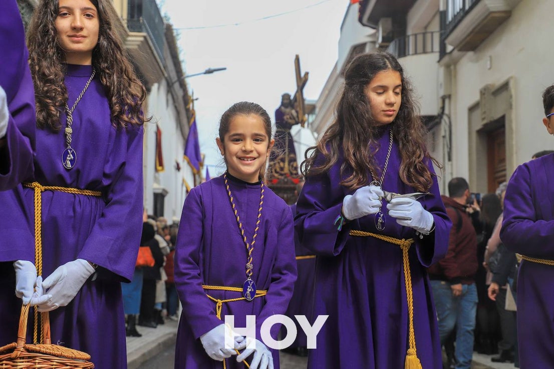 Excepcional Jueves Santo con el Nazareno y la Virgen del Calvario