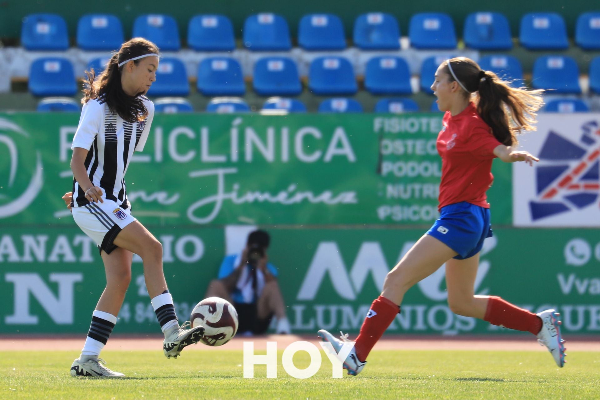 La Seronas Cup se afianza como gran torneo de fútbol femenino