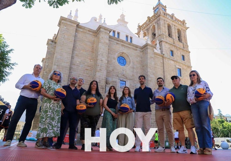 Calderón regresa a Villanueva para participar en la clausura de su circuito de 3x3