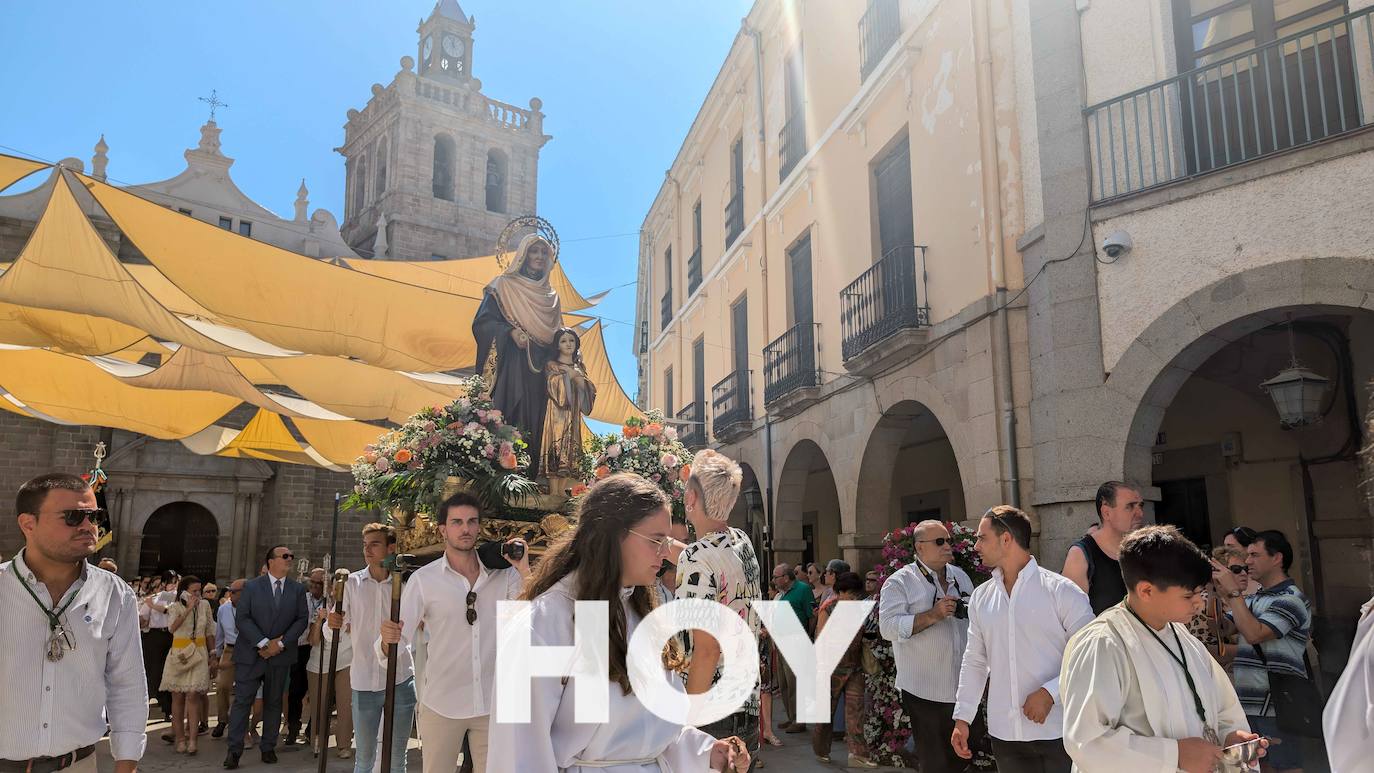 Imágenes de varios días de fiesta en Santiaguito