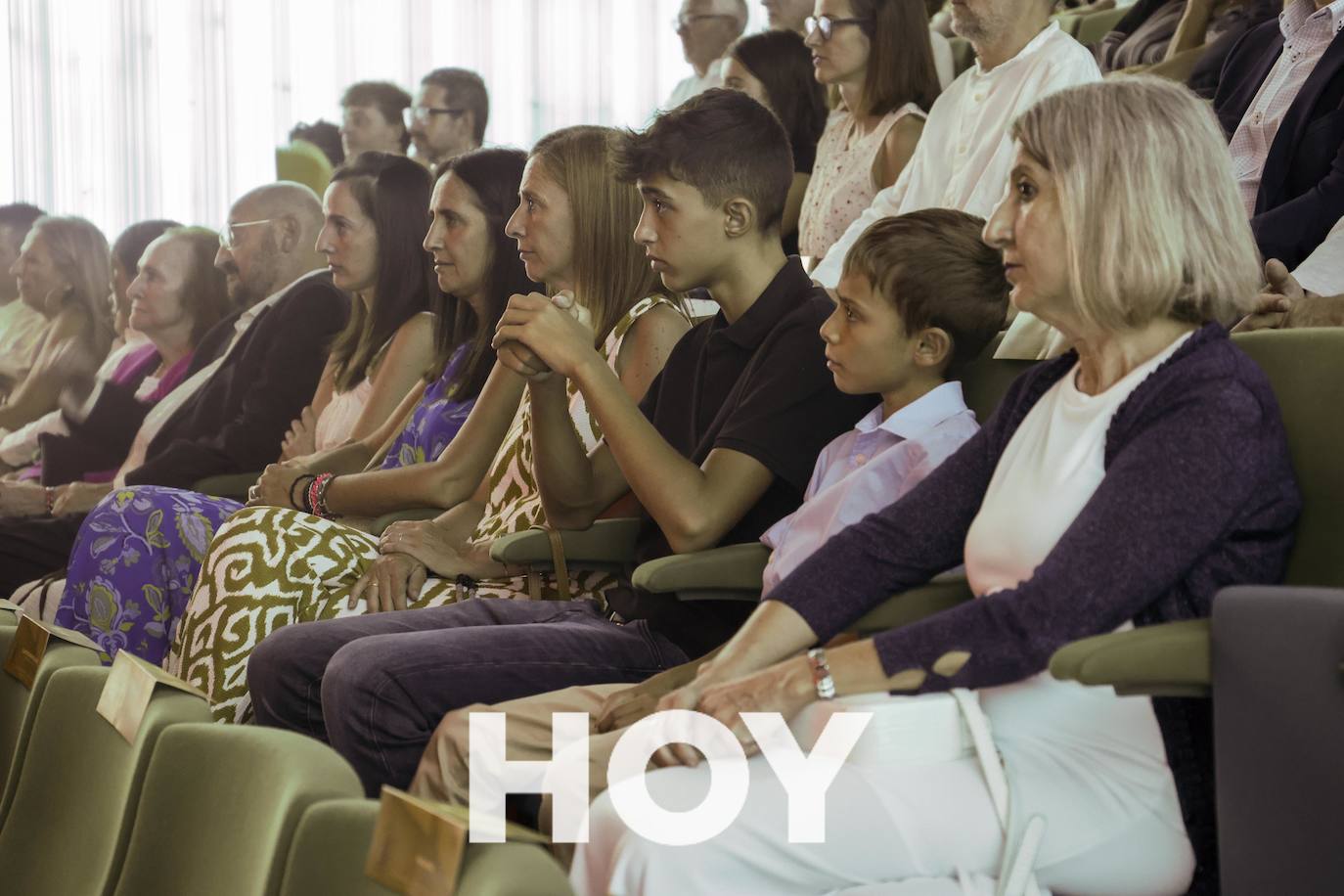 Pilar Santisteban recibe la Medalla de Villanueva