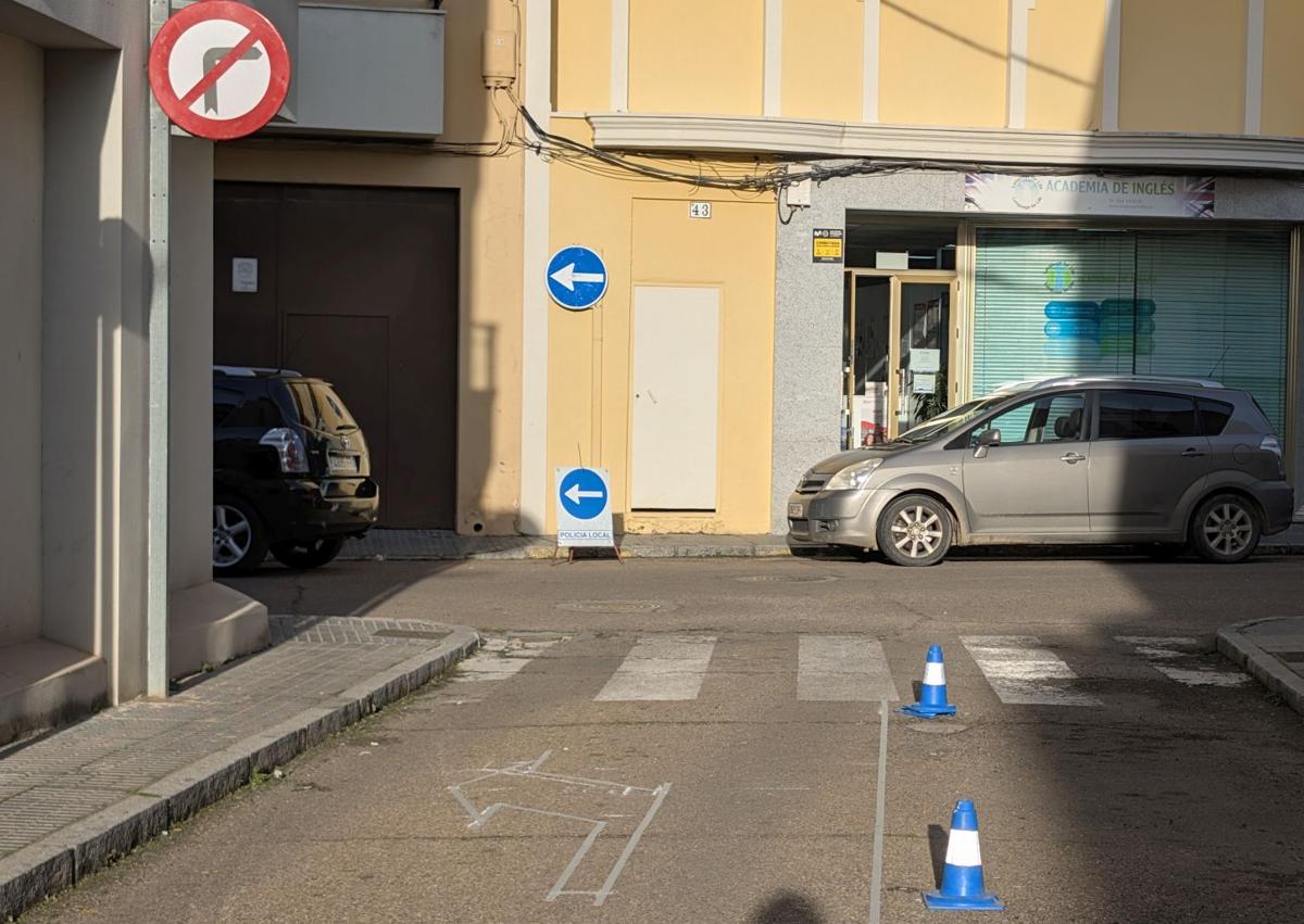 Imagen secundaria 1 - La calle Magacela pierde el tramo de doble sentido