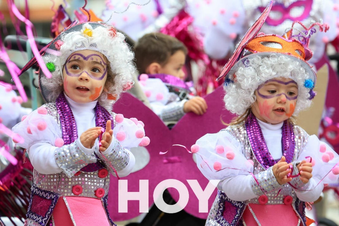 Algunas imágenes del desfile de carnaval en Villanueva
