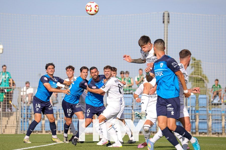 Las imágenes de la derrota del Villanovense contra el Madrid C