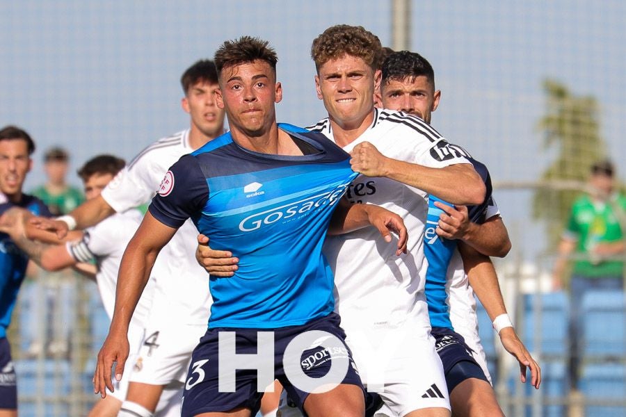 Las imágenes de la derrota del Villanovense contra el Madrid C