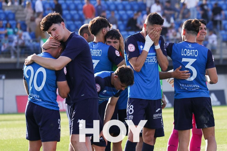 Las imágenes de la derrota del Villanovense contra el Madrid C