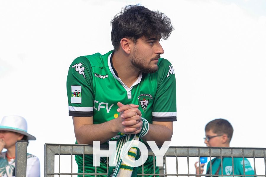 Las imágenes de la derrota del Villanovense contra el Madrid C