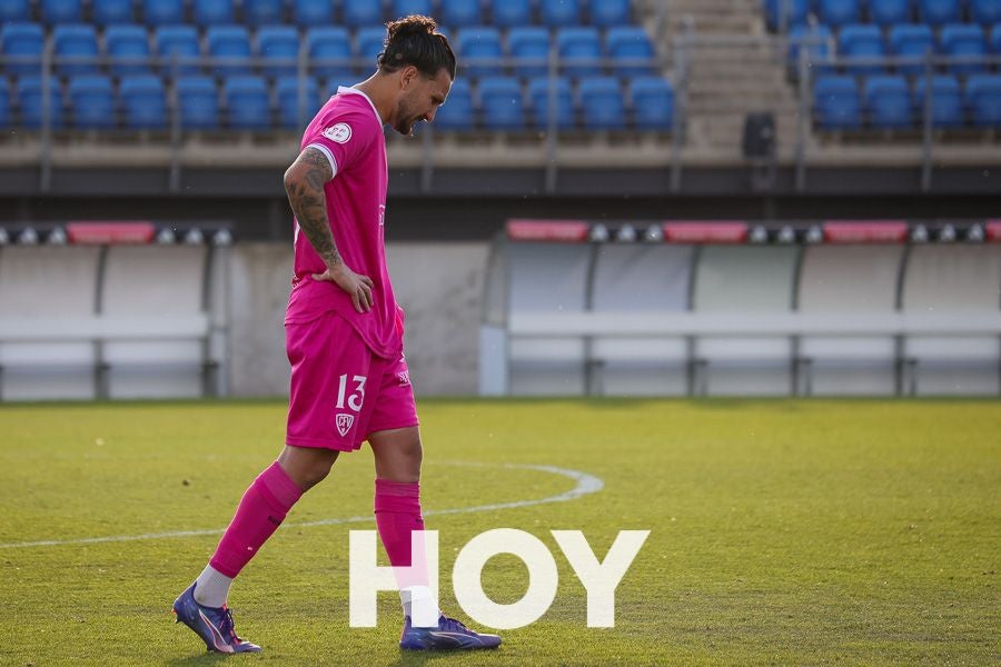 Las imágenes de la derrota del Villanovense contra el Madrid C