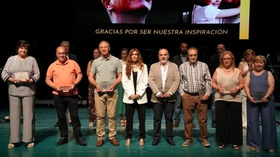 90 personas reciben un homenaje por toda una vida de trabajo