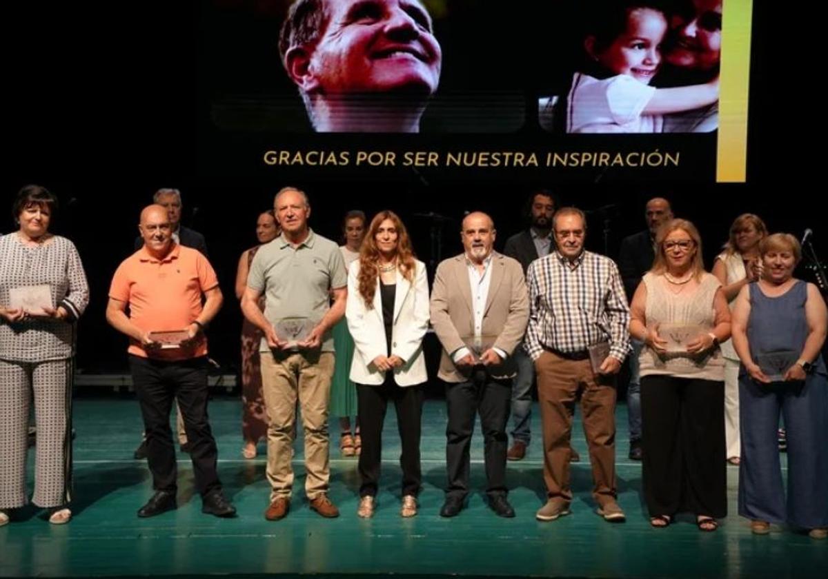 90 personas reciben un homenaje por toda una vida de trabajo