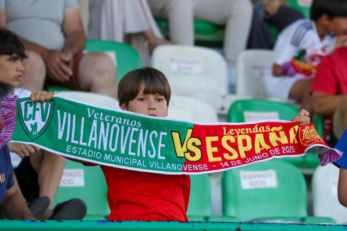 Algunas imágenes del Veteranos Villanovense contra Leyendas de España