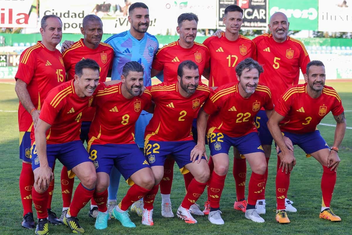 Algunas imágenes del Veteranos Villanovense contra Leyendas de España