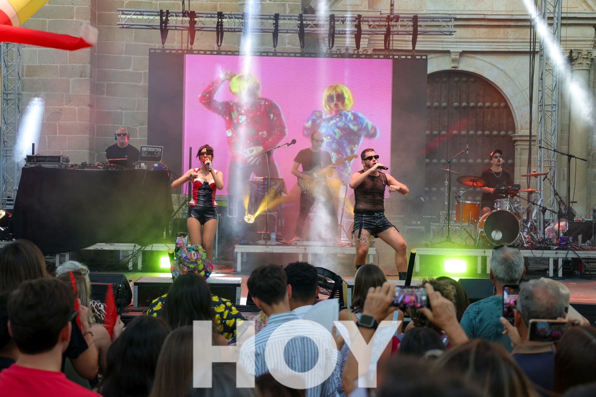 La Feria de Día anima Santiaguito en la plaza de España