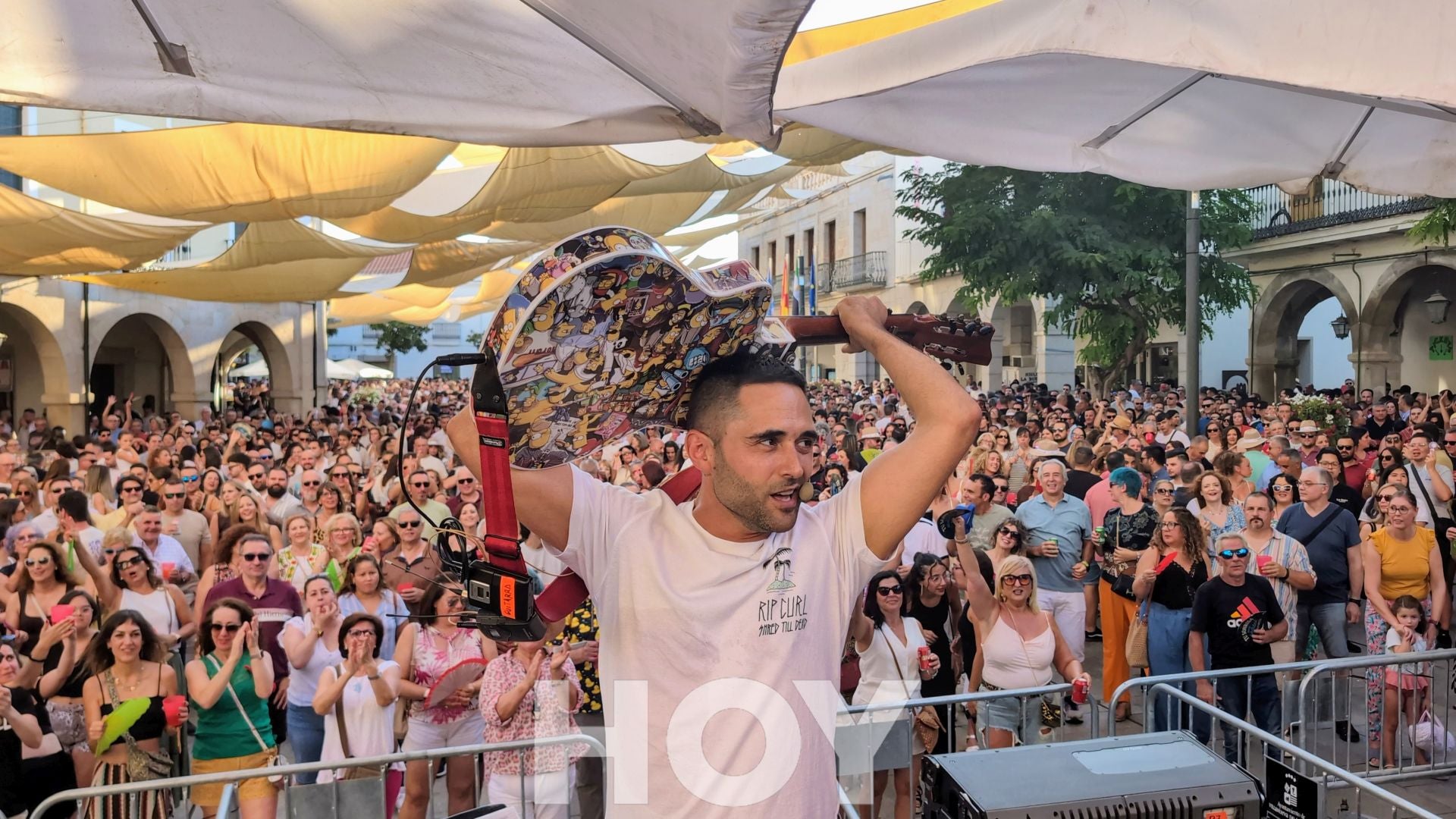 La Feria de Día anima Santiaguito en la plaza de España