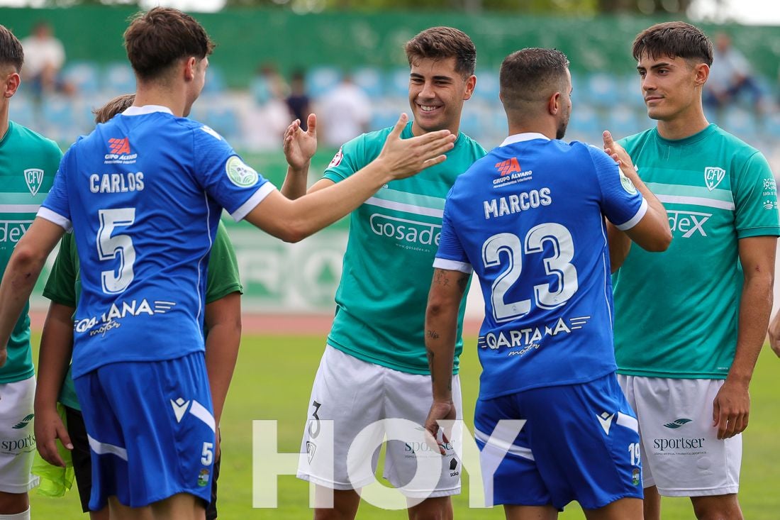 El Villanovense se estrena con remontada contra la Puebla