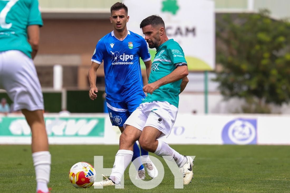 El Villanovense se estrena con remontada contra la Puebla