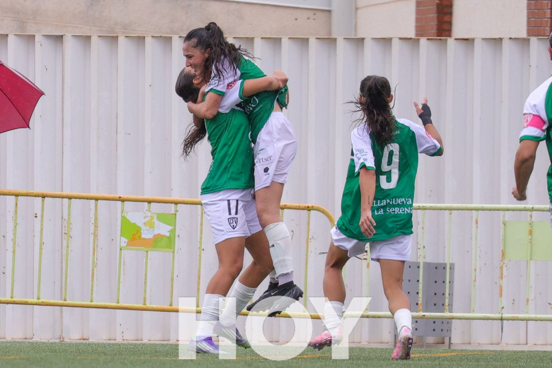 El Villanovense se estrena en casa con un empate
