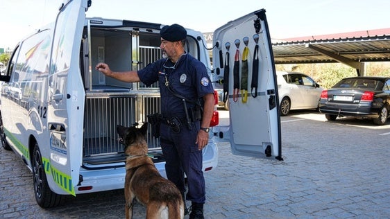 La Policía Local incorpora un nuevo vehículo para su unidad canina