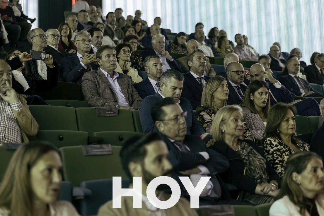 En imágenes: Atanasio Naranjo recibe la Medalla de la Ciudad