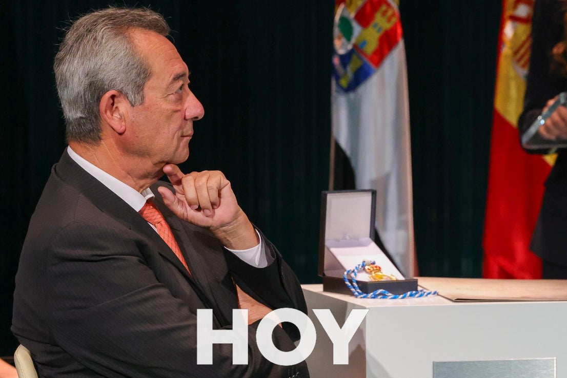 En imágenes: Atanasio Naranjo recibe la Medalla de la Ciudad