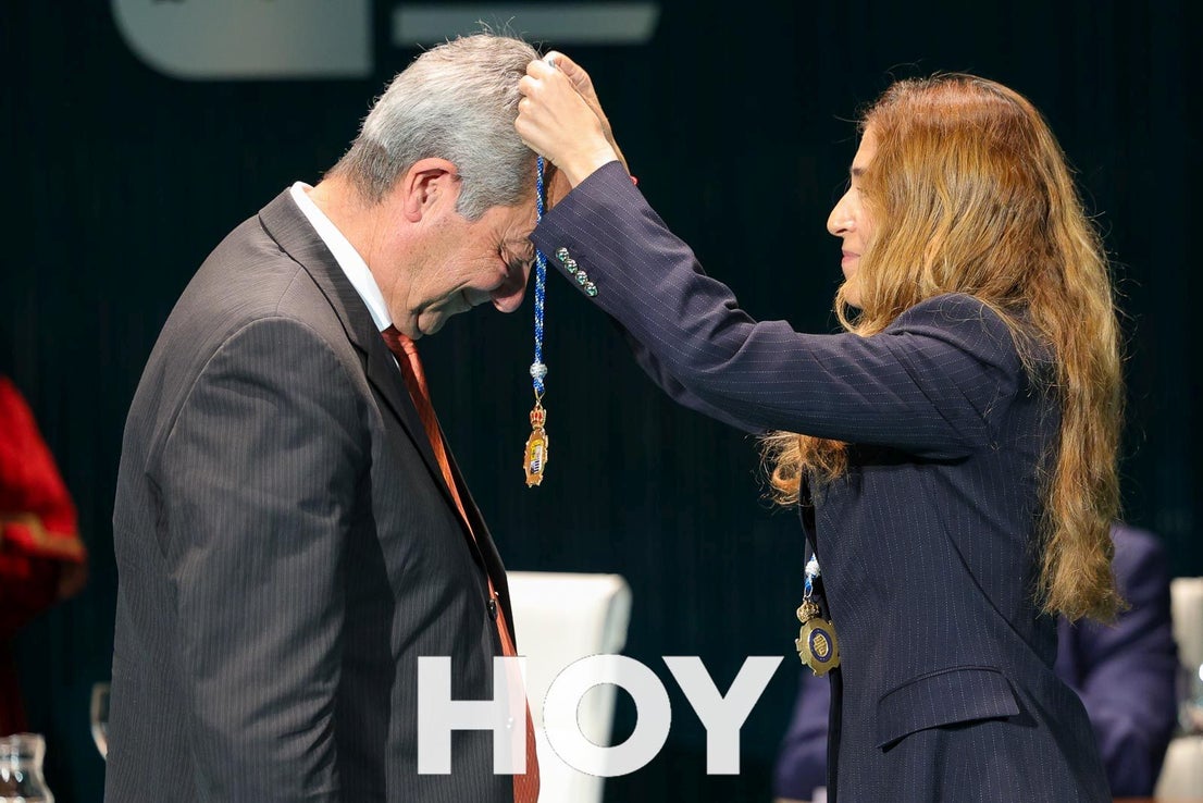 En imágenes: Atanasio Naranjo recibe la Medalla de la Ciudad