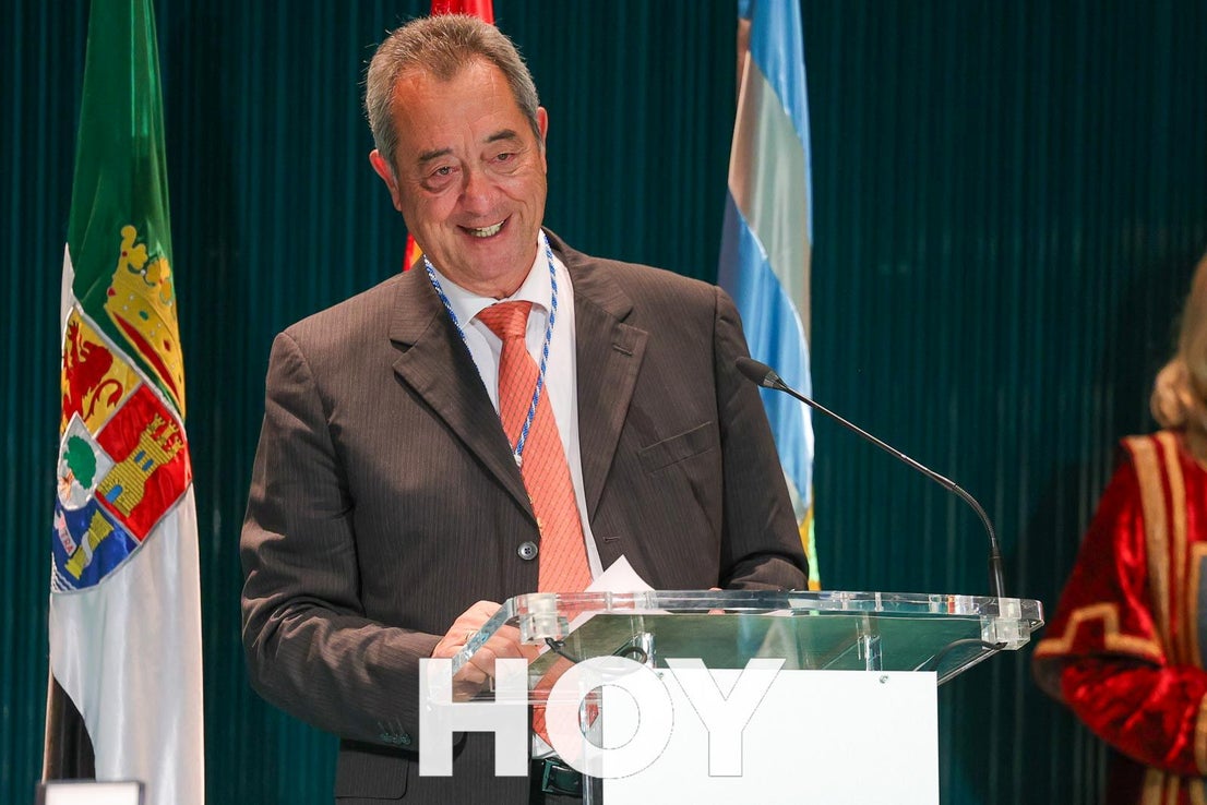 En imágenes: Atanasio Naranjo recibe la Medalla de la Ciudad