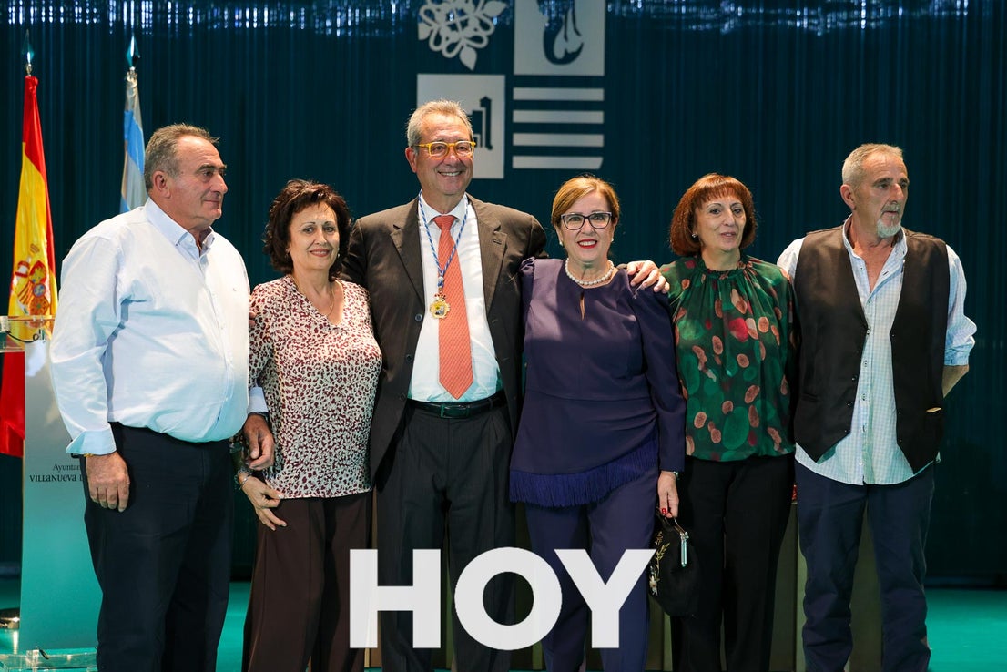 En imágenes: Atanasio Naranjo recibe la Medalla de la Ciudad