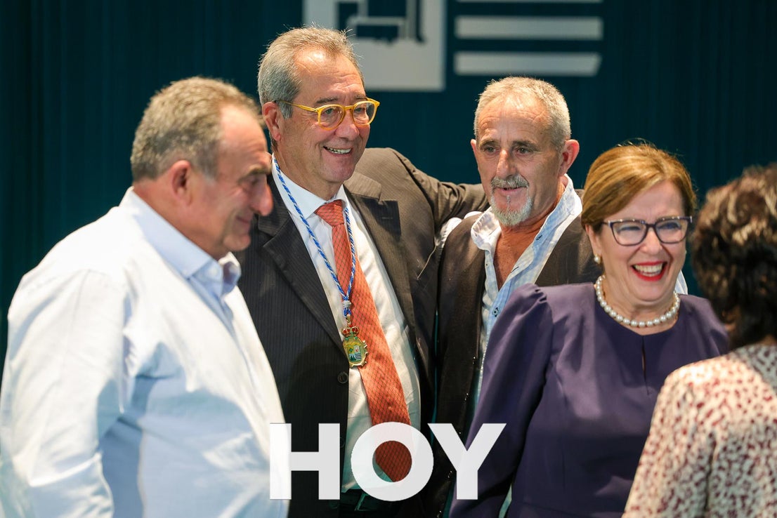 En imágenes: Atanasio Naranjo recibe la Medalla de la Ciudad