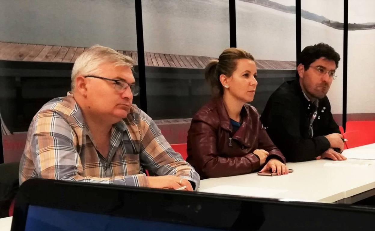 Asistentes a la reunión en el CID de Olivenza.