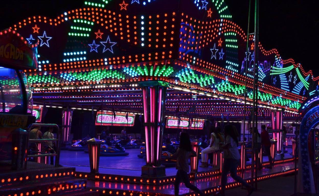 Pista de coches de choque en la feria villanovense, imagen de archivo.