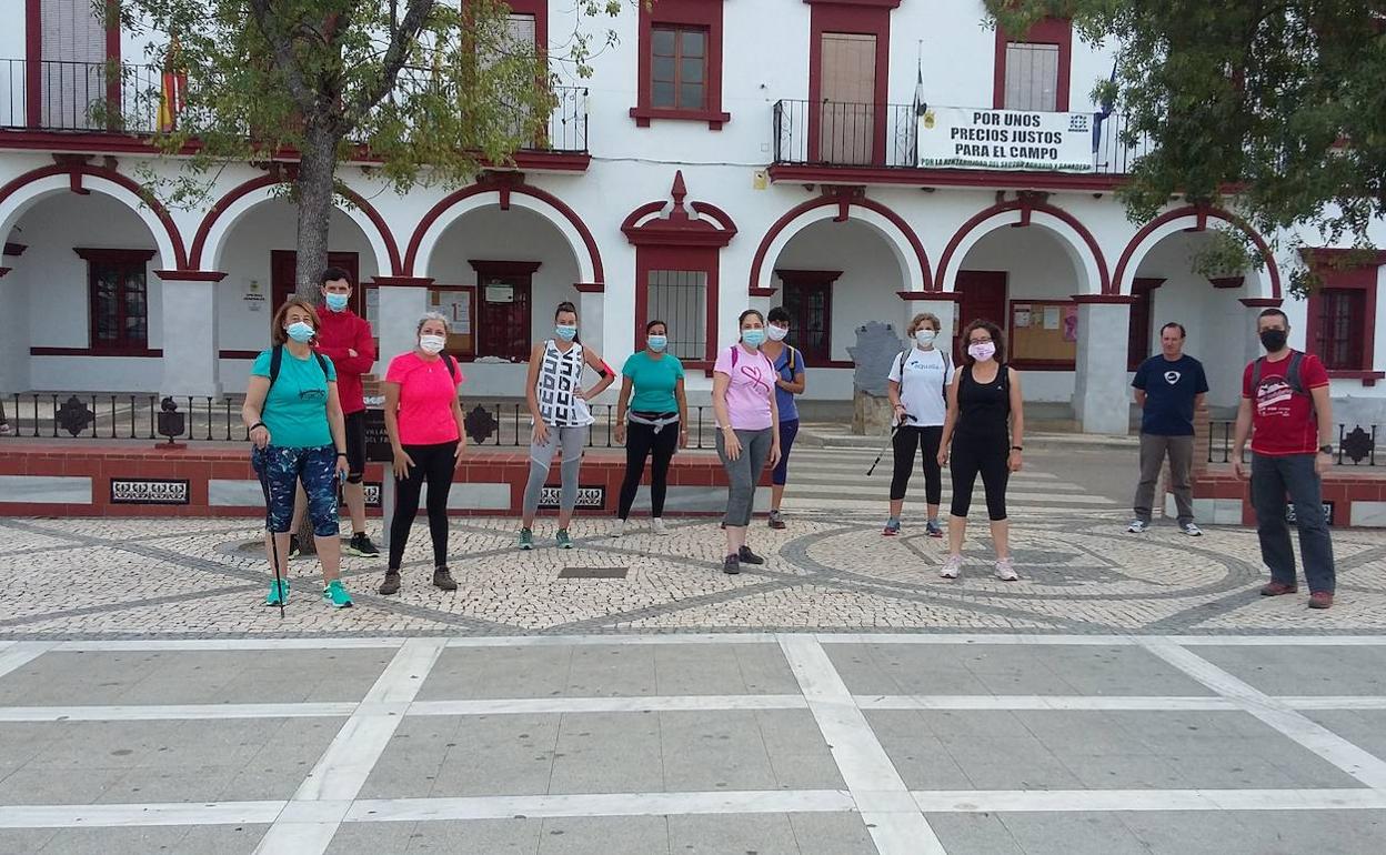 Asistentes a una de las rutas.