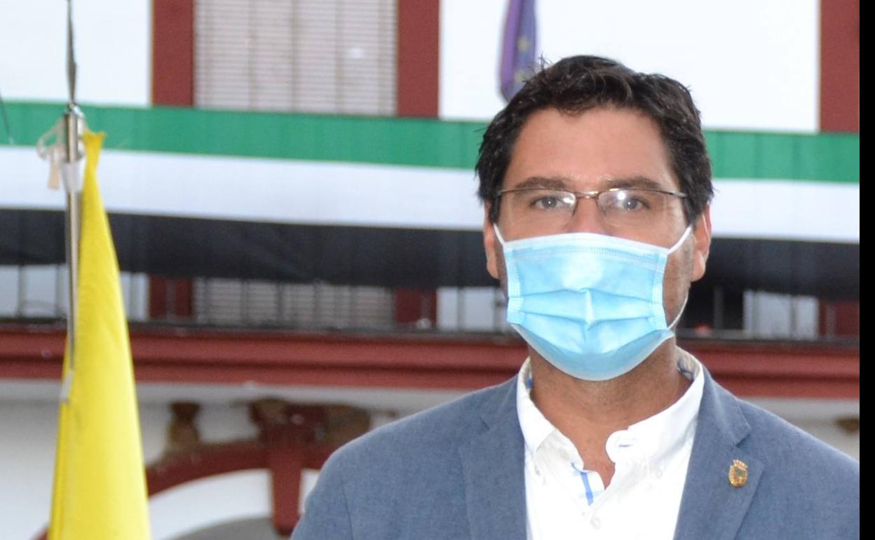 El alcalde Ramón Díaz Farias.
