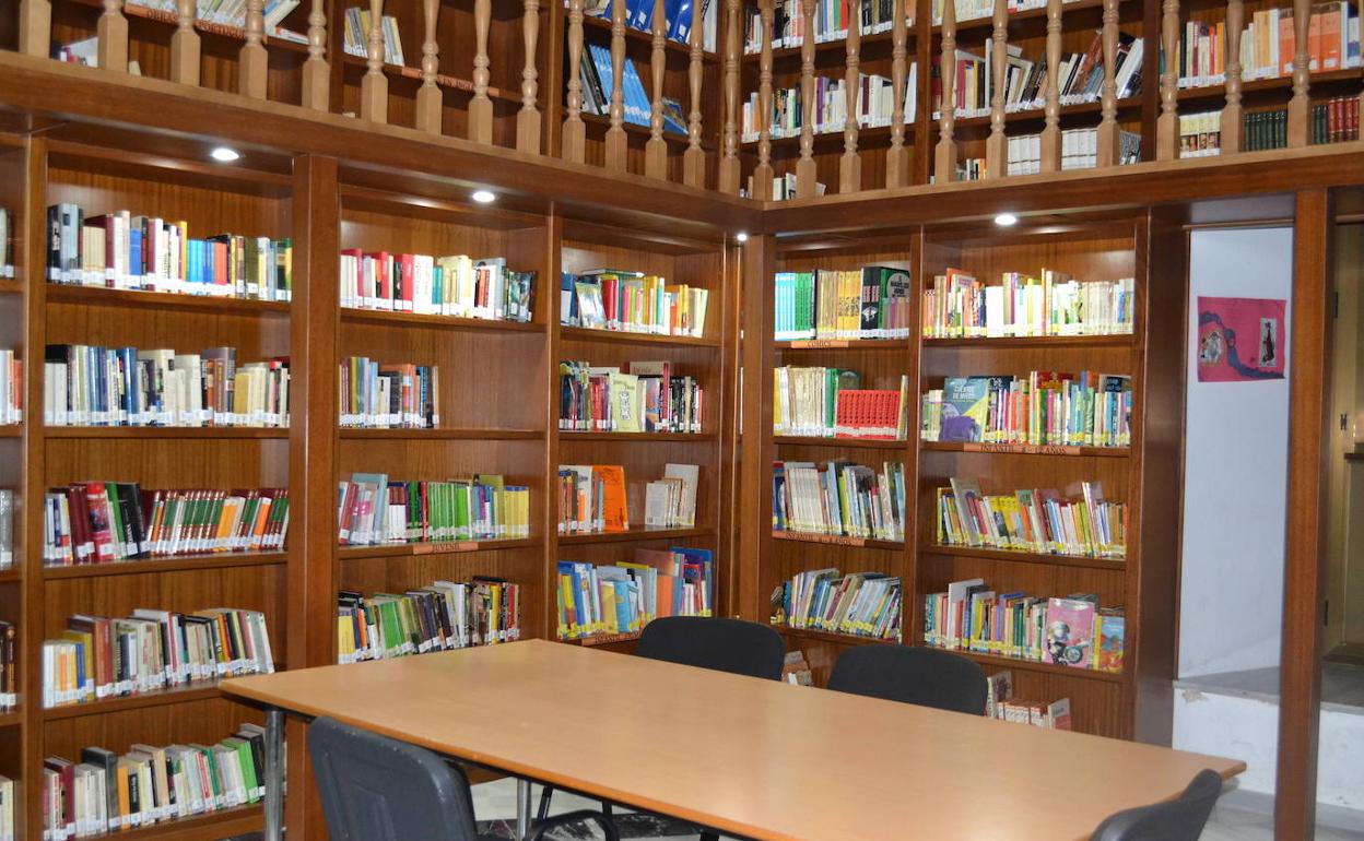 Interior de la Biblioteca Pública Municipal.