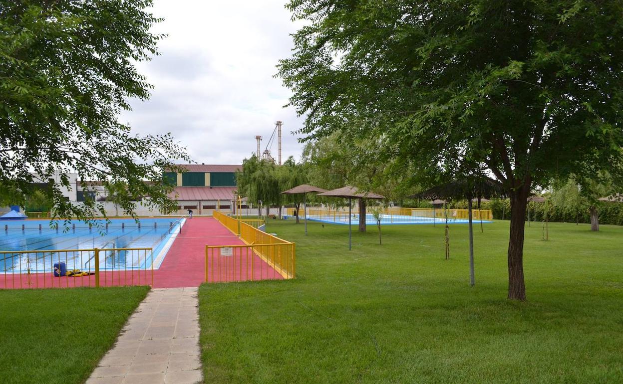 Instalaciones de la piscina municipal.