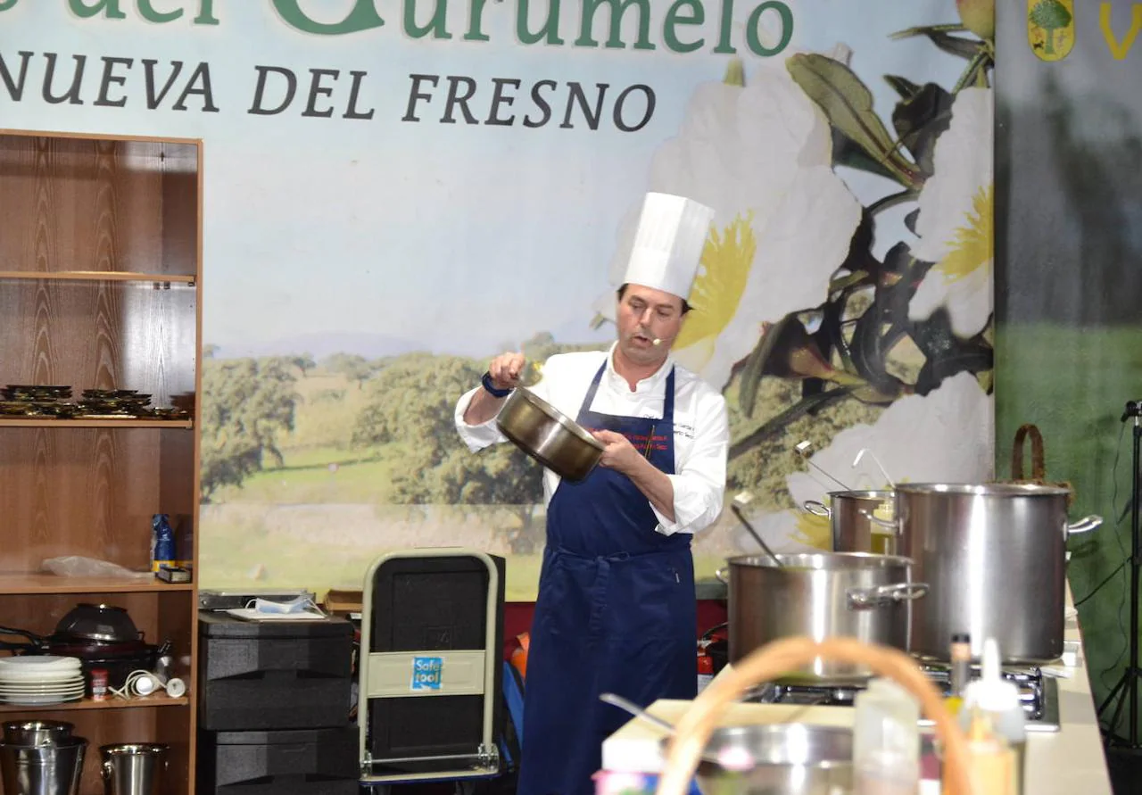 Taller de cocina del cocinero Manu García en la XVI Feria del Gurumelo.