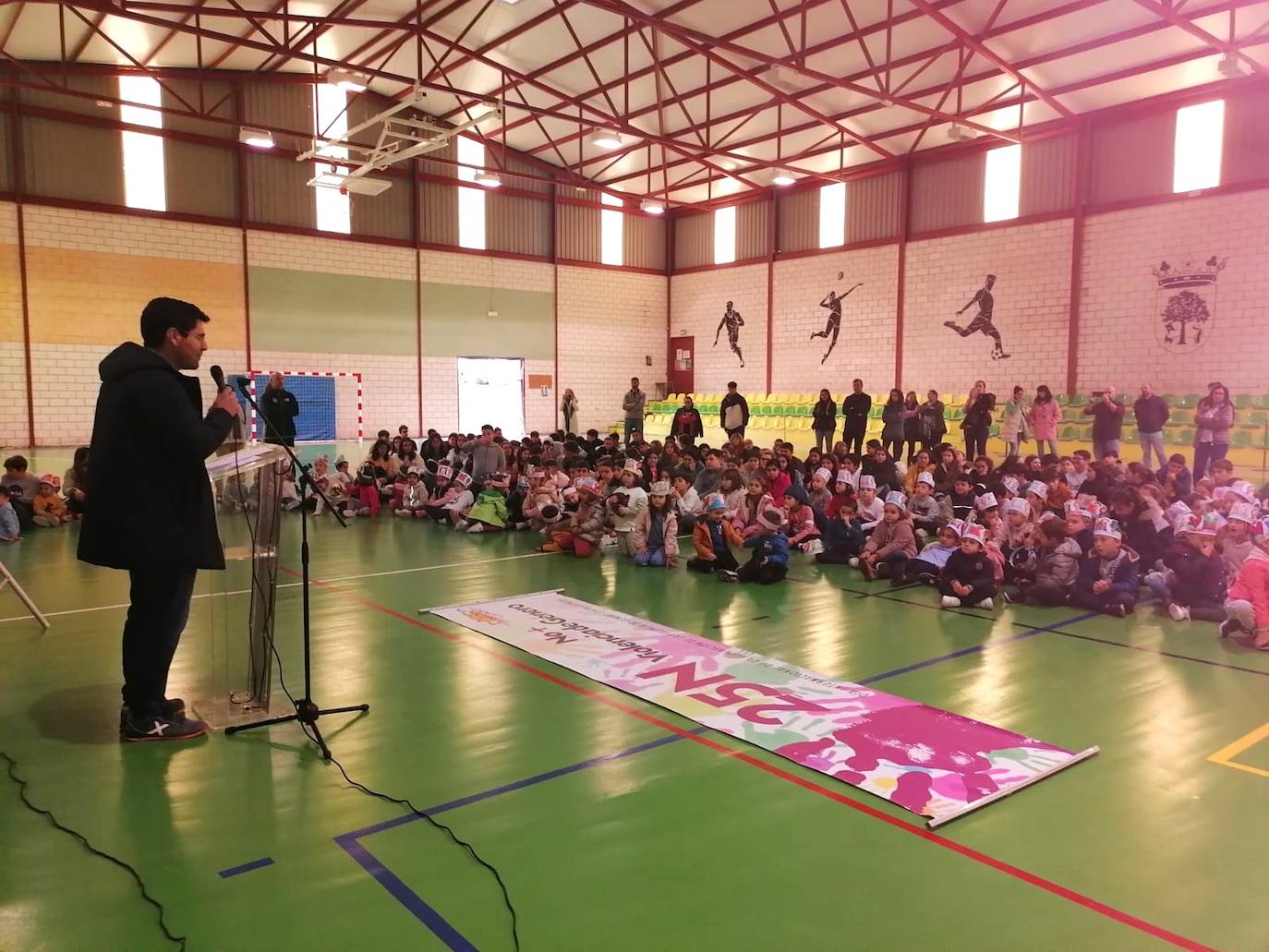 Intervención del alcalde en el acto del Pabellón Deportivo.